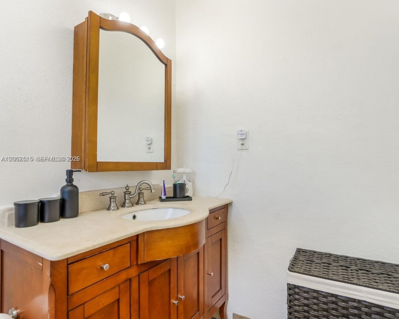 5629 SW 7th St, Miami, FL 33134 Photo