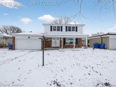 30310 Valenti Drive, Warren, MI 48088