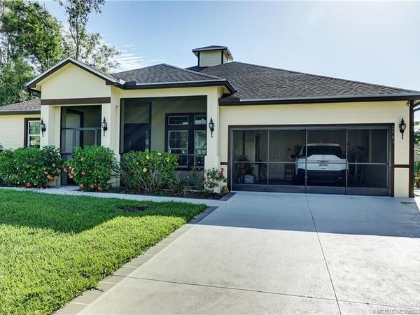 2961 SW Boxwood Circle, Port St Lucie, FL 34953