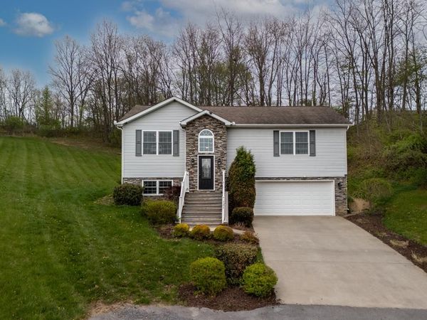 125 Burnshire Place, PRINCETON, WV 24740