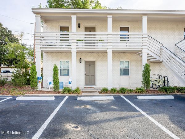 114 Ethel Circle, Ocean Springs, MS 39564