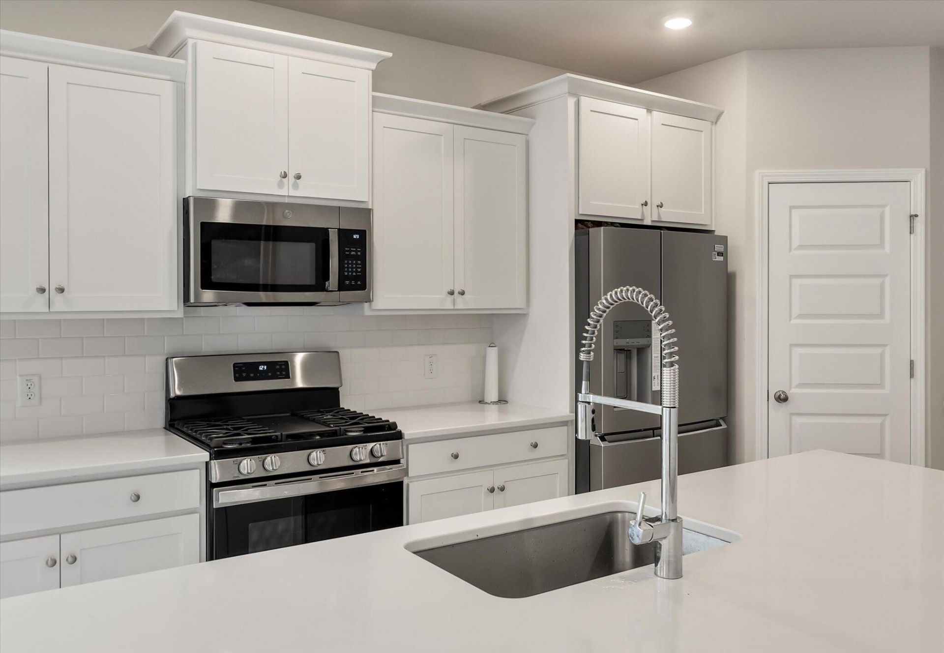 1059 Grace Field Avenue Photo 7