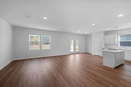 869 Meadowbrook Lane photo 4