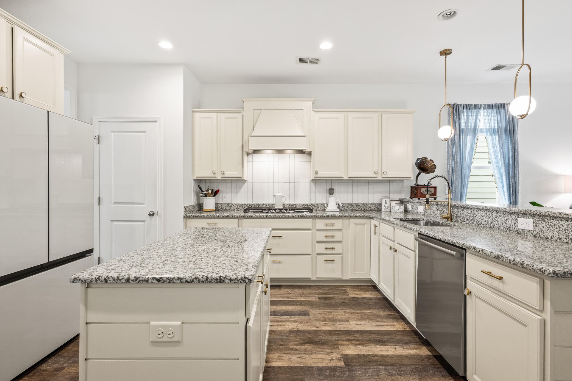 4291 William E Murray Boulevard Photo 4