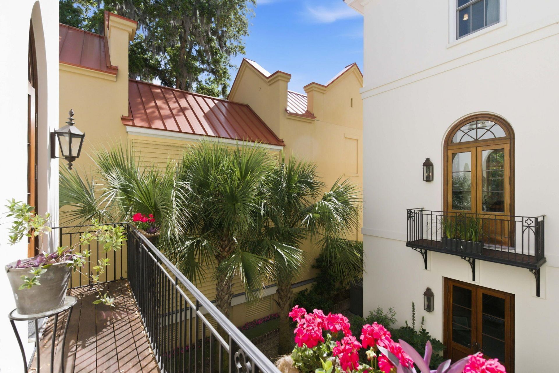 174 N Shelmore Boulevard Photo 32