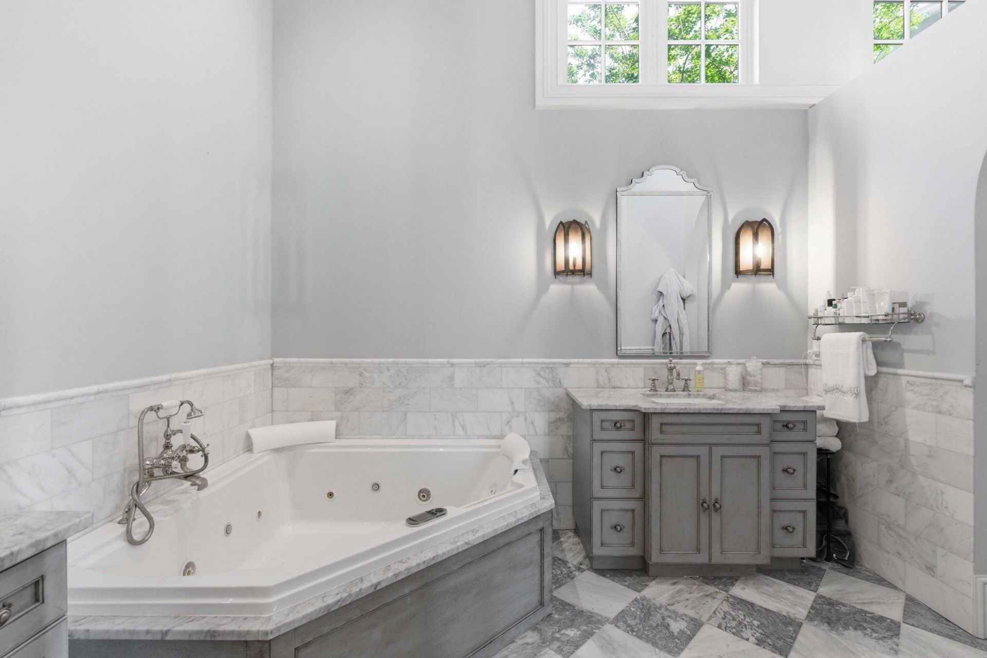 174 N Shelmore Boulevard Photo 34