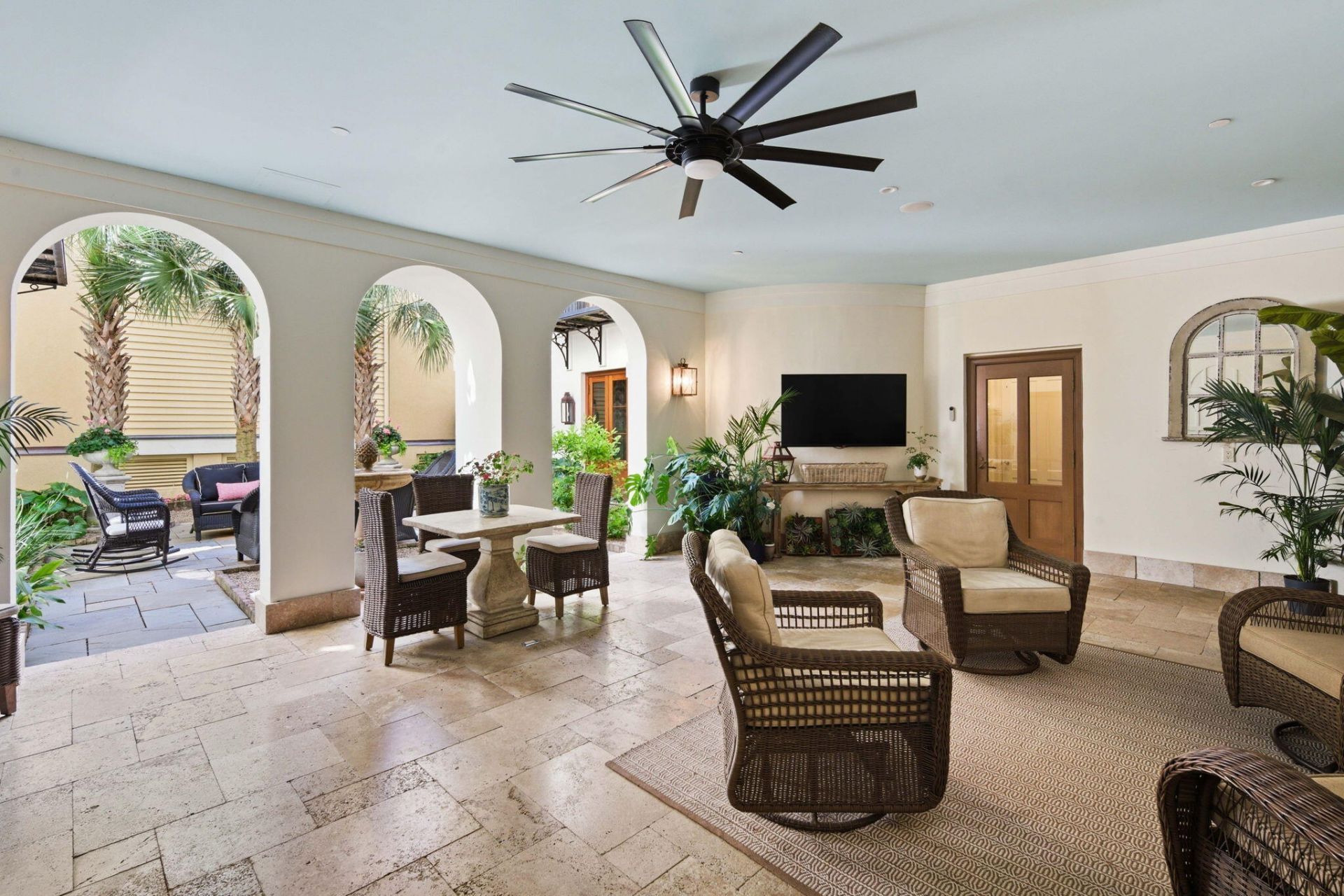 174 N Shelmore Boulevard Photo 44