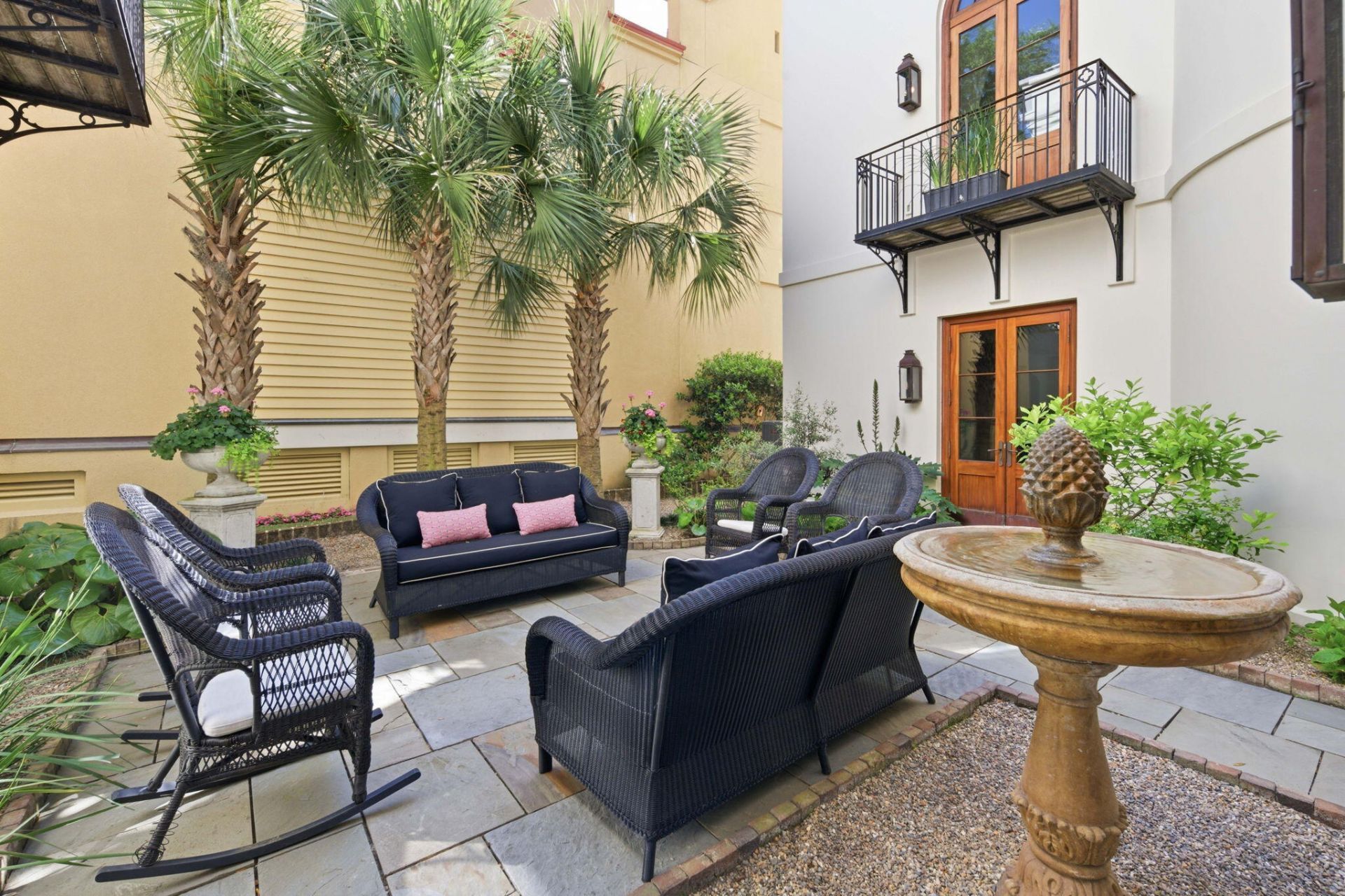 174 N Shelmore Boulevard Photo 46