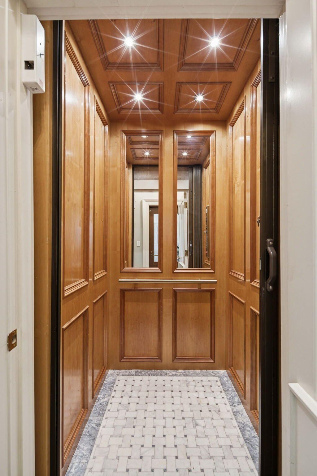 174 N Shelmore Boulevard Photo 48