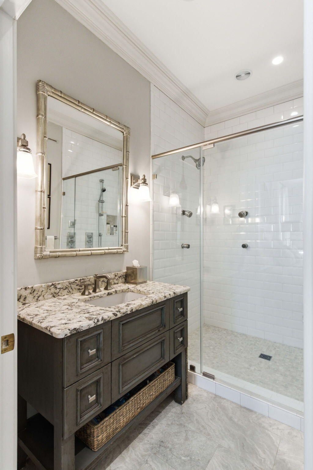 174 N Shelmore Boulevard Photo 7