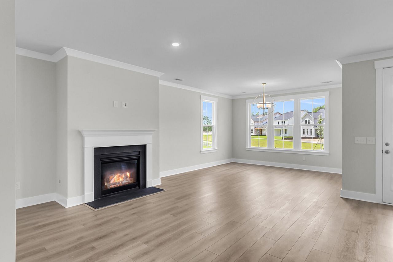 607 Crosswick Street Photo 14
