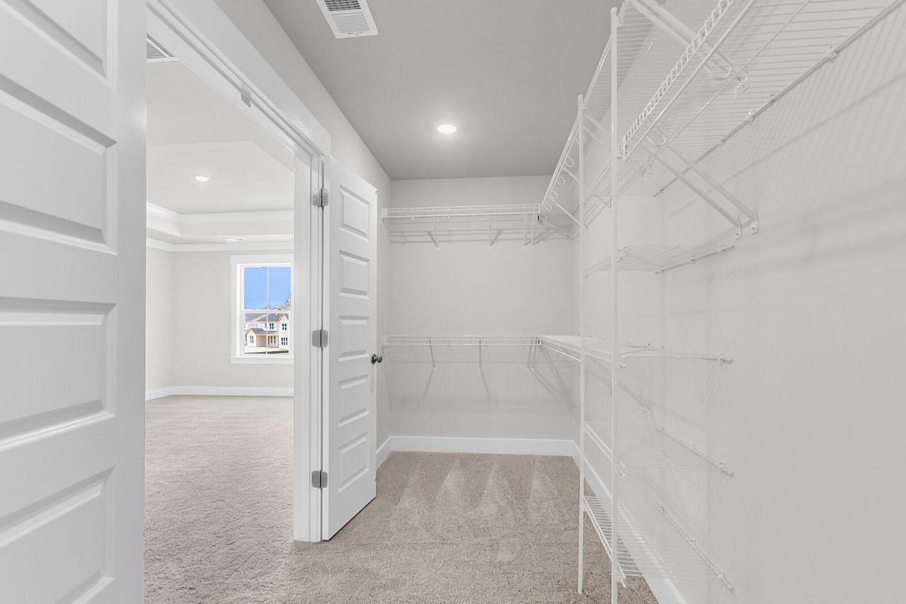 607 Crosswick Street Photo 21