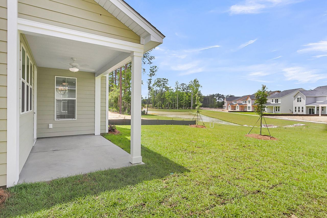 607 Crosswick Street Photo 28