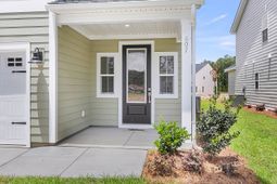 607 Crosswick Street photo 4