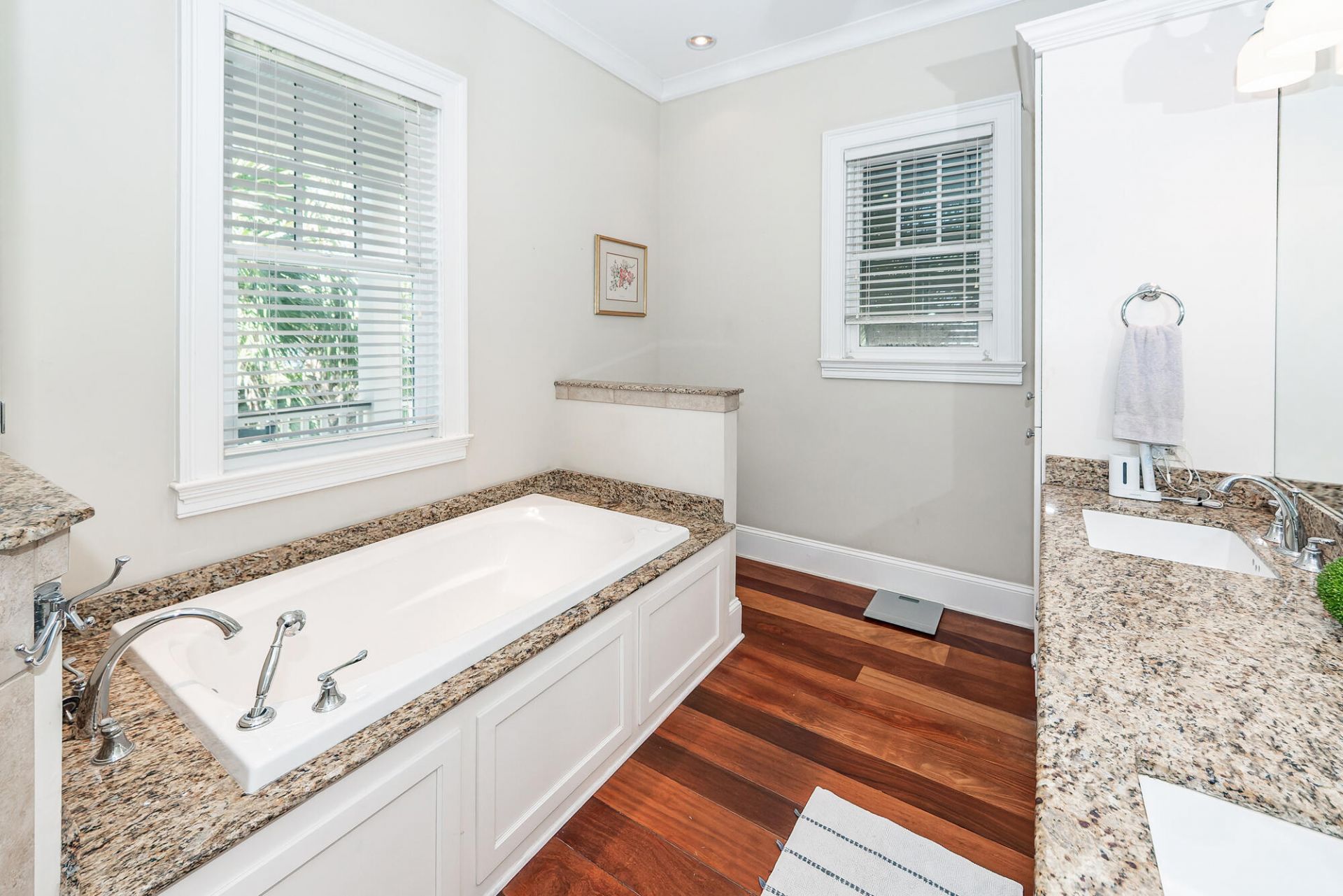 599 Two Mile Run Photo 34