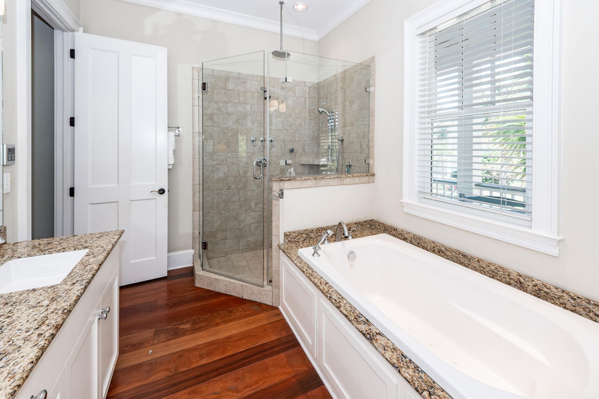 599 Two Mile Run Photo 35