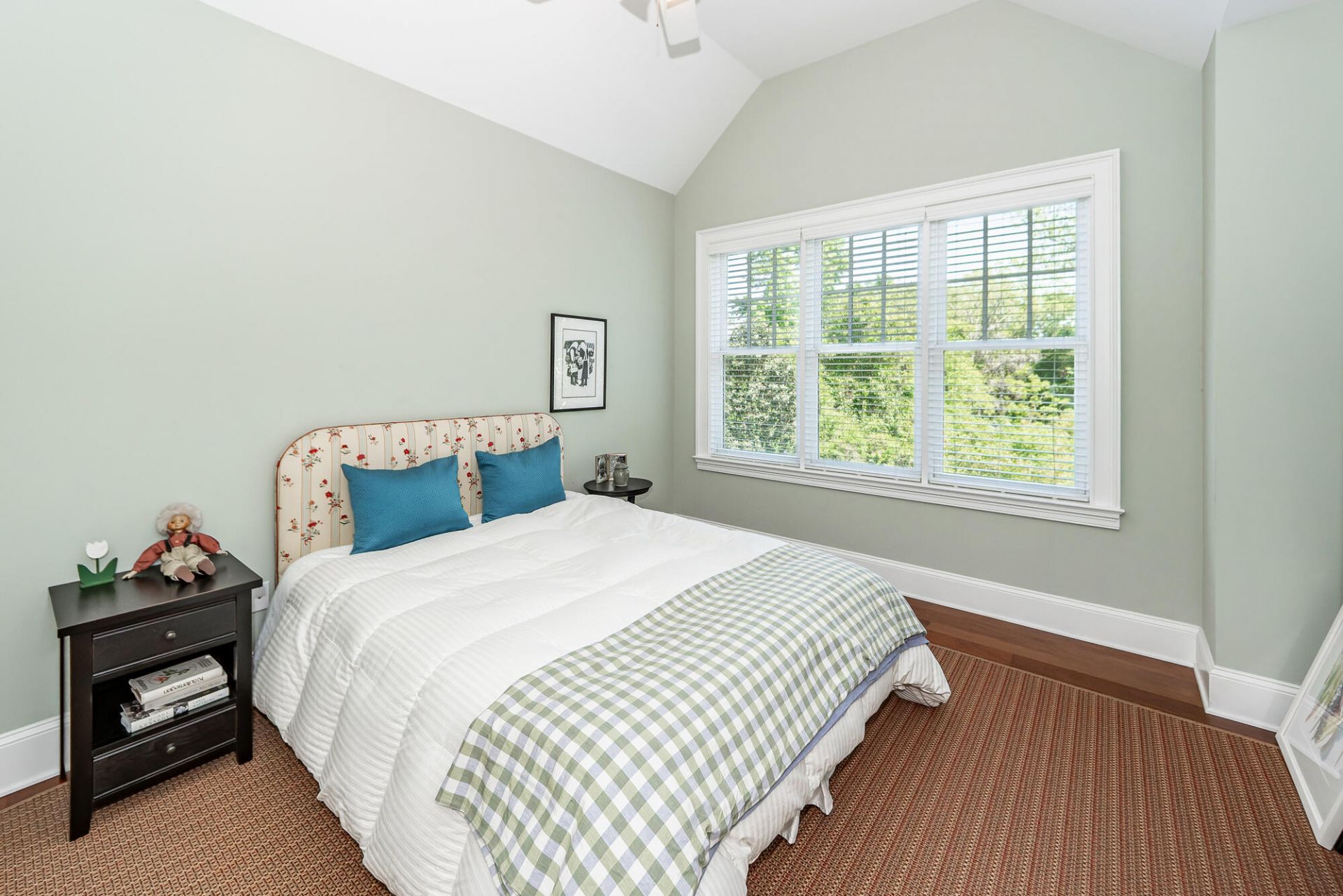 599 Two Mile Run Photo 45