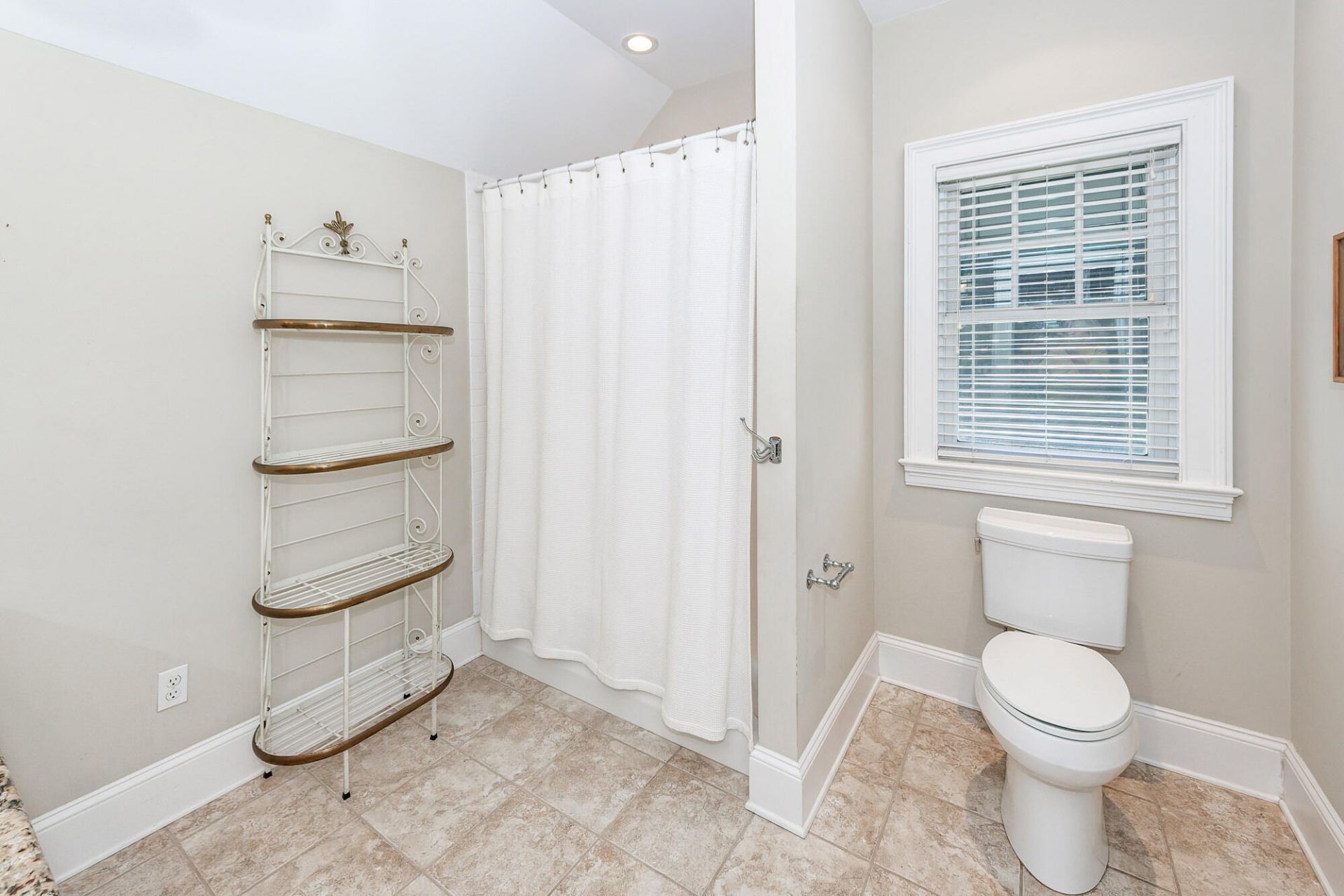 599 Two Mile Run Photo 51