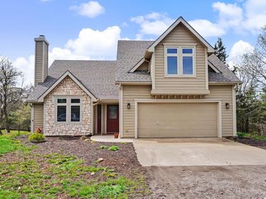 881 N 1928 , Lecompton, KS 66050