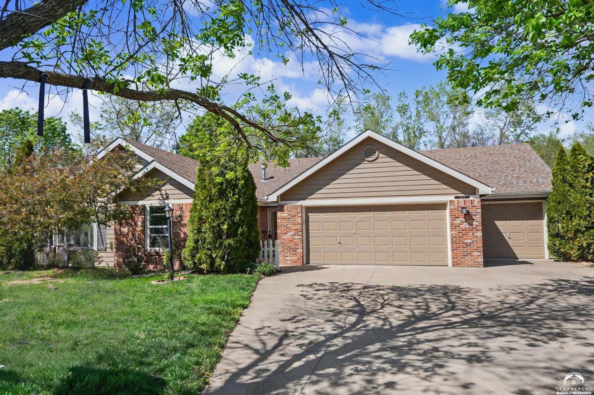 4324 Helianthus , Lawrence, KS 66047 Main Photo