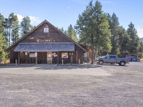 20005 58 Highway, Crescent Lake, OR 97733