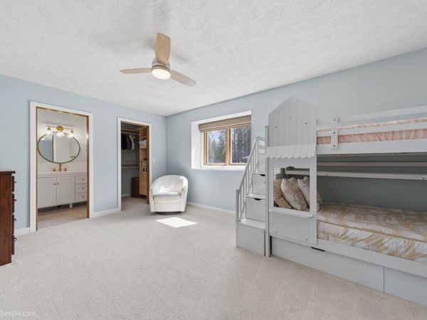 5212 W Alderwood Ave, Spokane, WA 99208