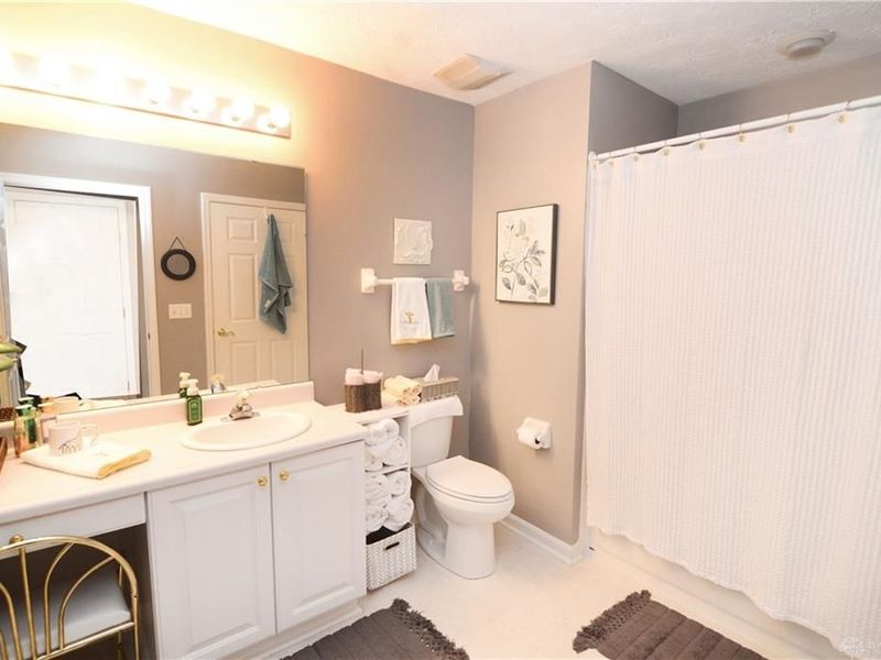 194 Villa Pointe Drive, Springboro, OH 45066 Photo 21