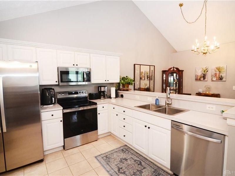 194 Villa Pointe Drive, Springboro, OH 45066 Photo 5