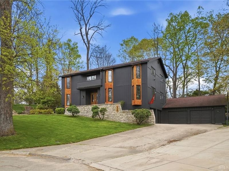 5082 Jameswood Circle, Kettering, OH 45429 Photo 1