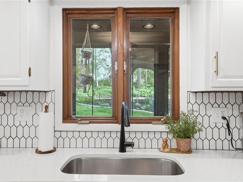 5082 Jameswood Circle, Kettering, OH 45429 Photo 18