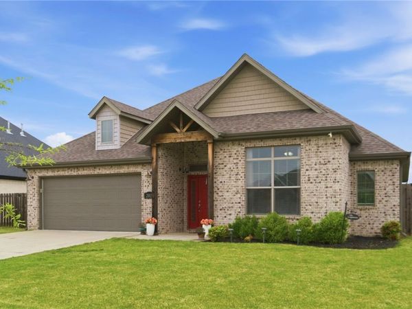 2015 W Broadway Place , Rogers, AR 72758