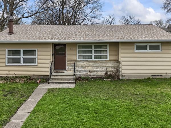 636 11th Street, Nevada, IA 50201