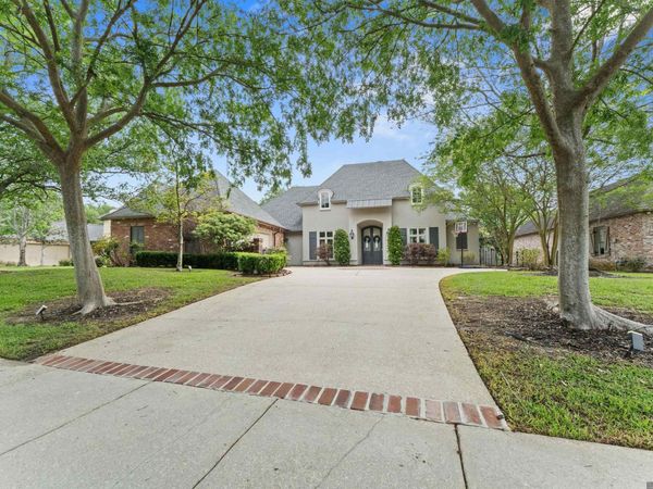 19437 Point O' Woods Ct, Baton Rouge, LA 70809