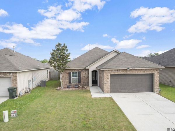 42426 Tigers Eye Stone Ave, Prairieville, LA 70769