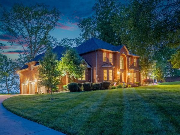 2070 Queens Bluff Way, Clarksville, TN 37043