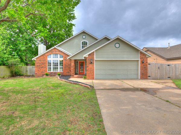 8800 N 123rd East Avenue , Owasso, OK 74055