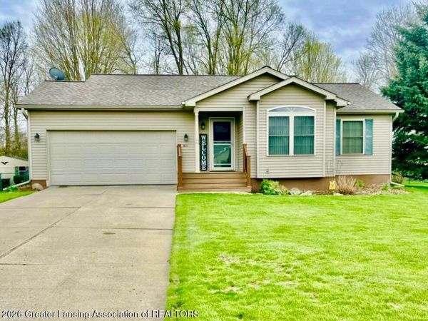 611 Angel Court, Charlotte, MI 48813