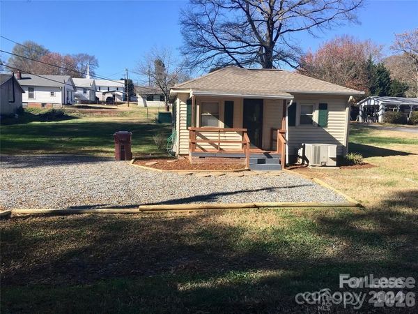 105 White Avenue , Kannapolis, NC 28081