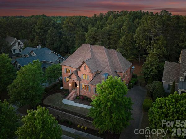 16849 Ashton Oaks Drive, Charlotte, NC 28278