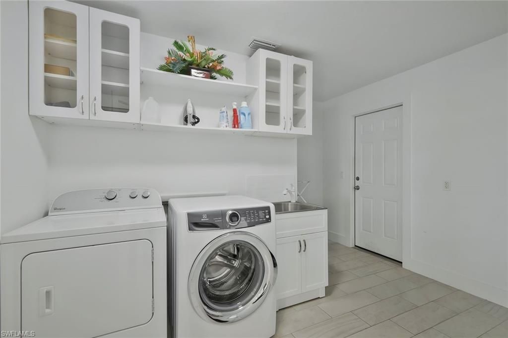 3111 SE 22nd Pl, Cape Coral, FL 33904 Photo