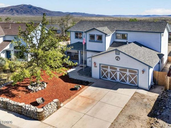218 Poppy Hills Drive, Fernley, NV 89408