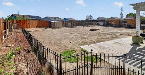 218 Poppy Hills Drive, Fernley, NV 89408 Photo