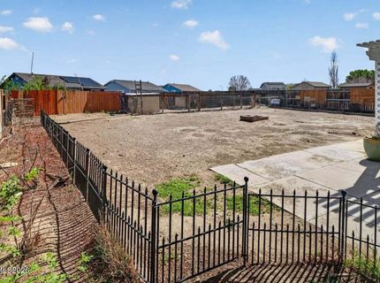 218 Poppy Hills Drive, Fernley, NV 89408 Photo