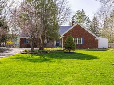 399 Salt Rd, Webster, NY 14580