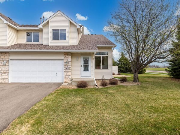 1673 Lexington Lane , Shakopee, MN 55379