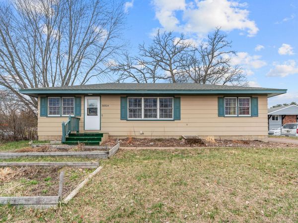 38804 8th Avenue, North Branch, MN 55056