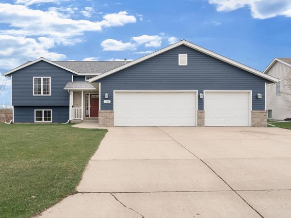 710 Lee Street NE, Owatonna, MN 55060