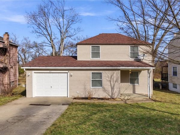 571 Independence Dr , Clairton, PA 15025