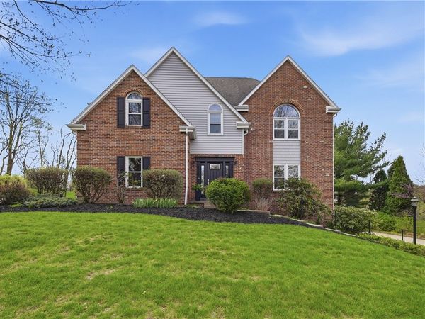 1612 Royal Oak Dr , Sewickley, PA 15143