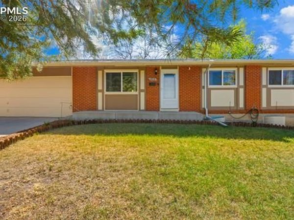 1523 Saratoga Drive, Colorado Springs, CO 80910